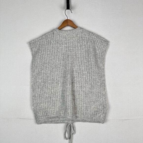 NWT Universal Thread Women’s Gray Sleeveless‎ Knit Vest One Size - Picture 5 of 9